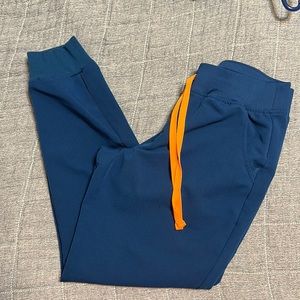 Figs deep reef joggers size small petite